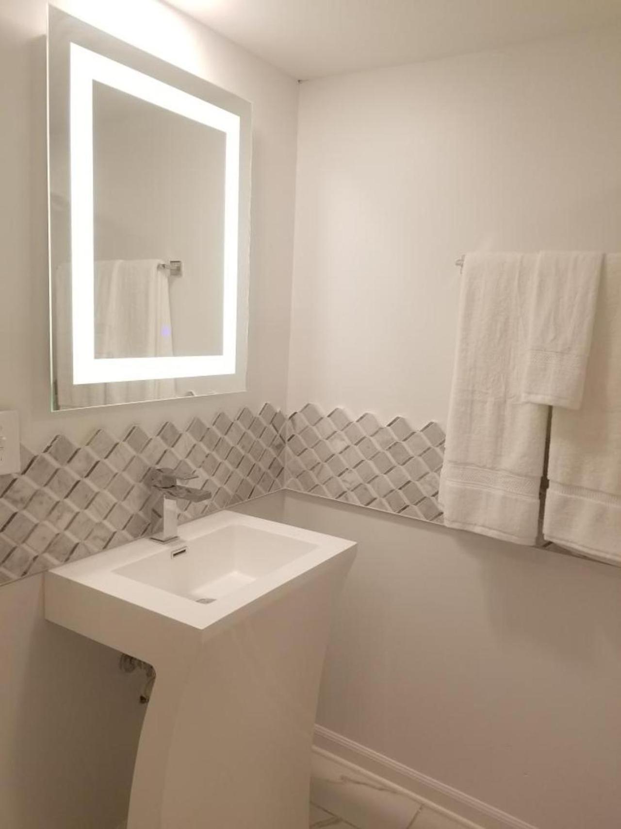 7br- Sleeps 15! Celebrity Villa! Great Rates!! 4*