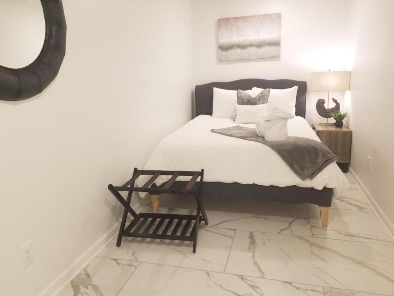 7br- Sleeps 15! Celebrity Villa! Great Rates!!