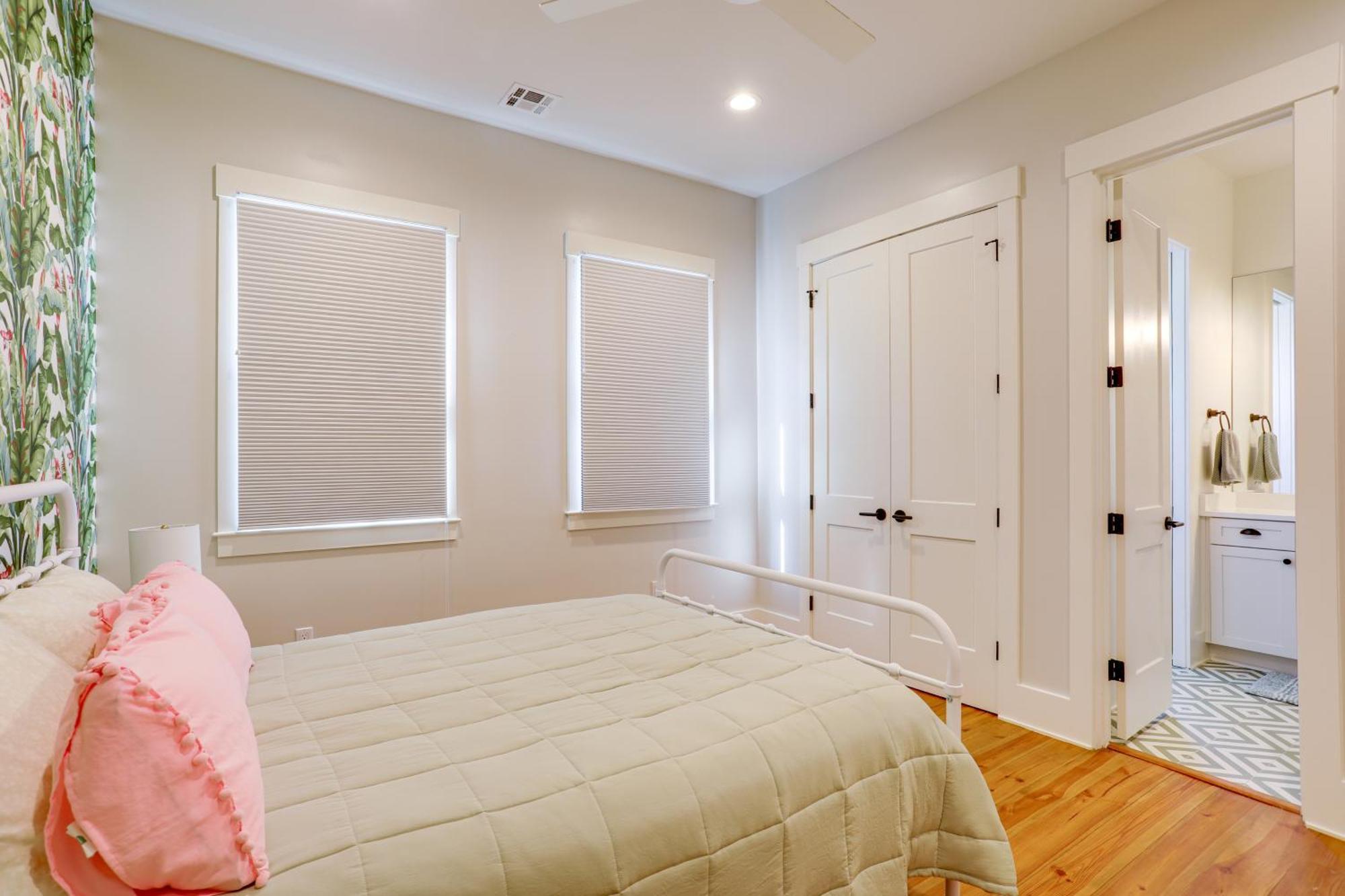 Southern Colonial Escape With Pool In Nola! Holiday home New Orleans