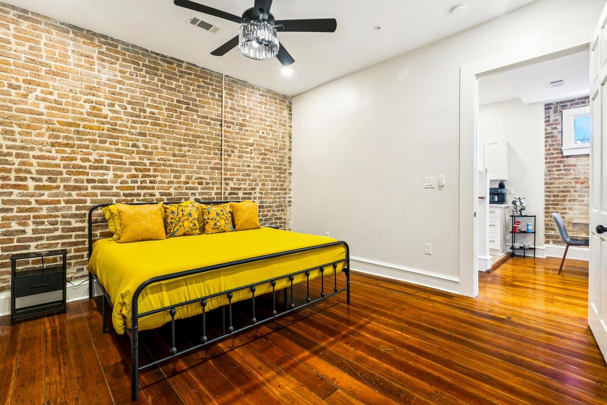 Stylish & Spacious In *