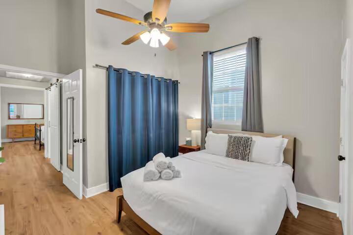 Mid-city Shotgun Streetcar Jazz Fest * New Orleans