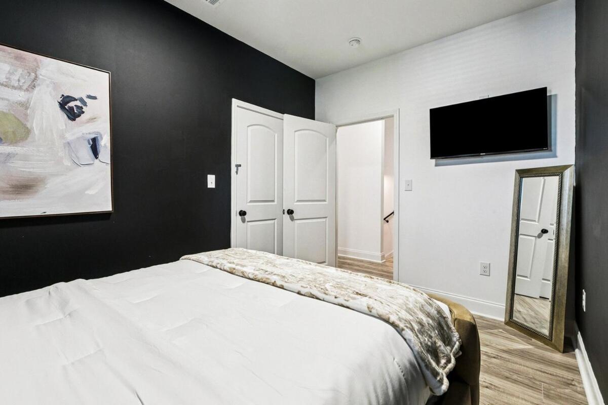 Luxury 5br Designer And Stylish Nola Getaway Apartment New Orleans