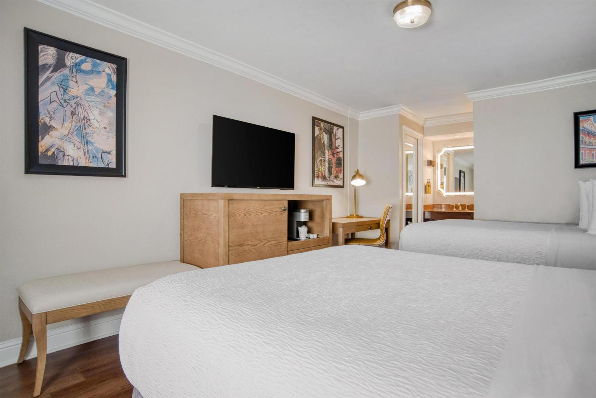 Western French Quarter Courtyard 4*