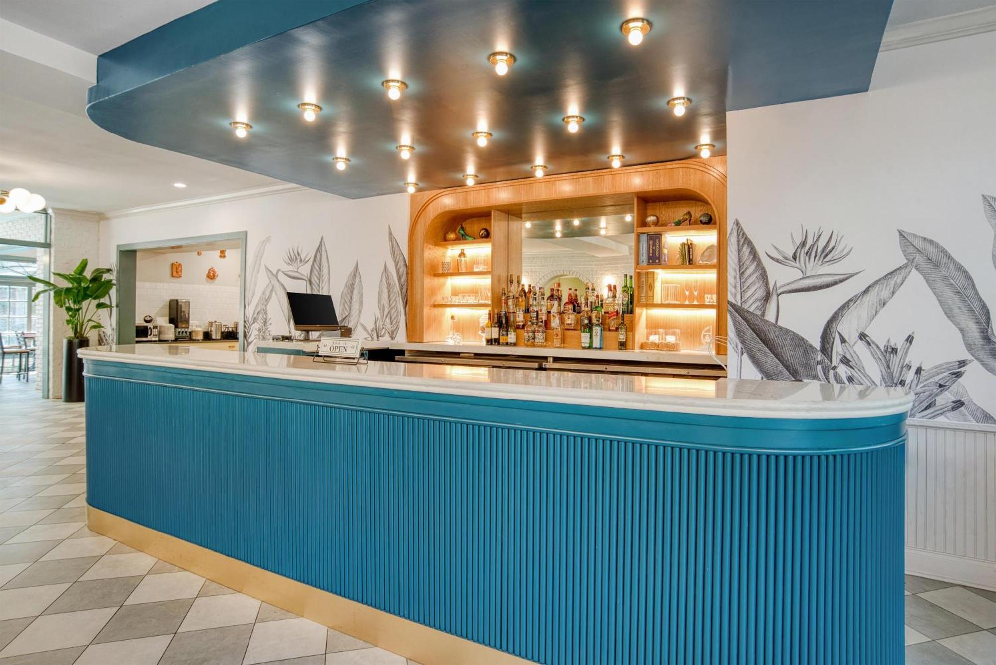 Western French Quarter Courtyard New Orleans