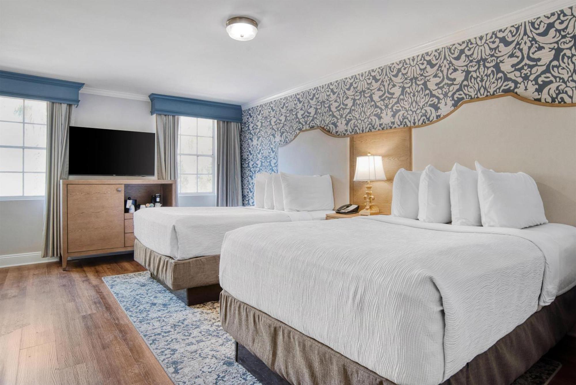 Western French Quarter Courtyard Hotel