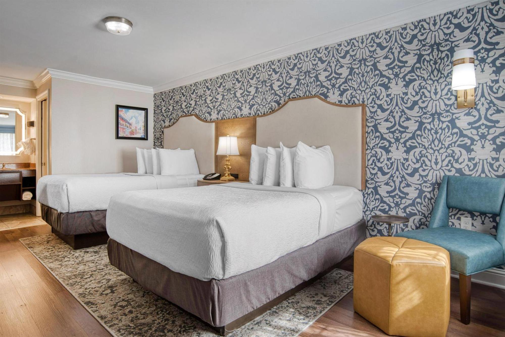 Western French Quarter Courtyard New Orleans