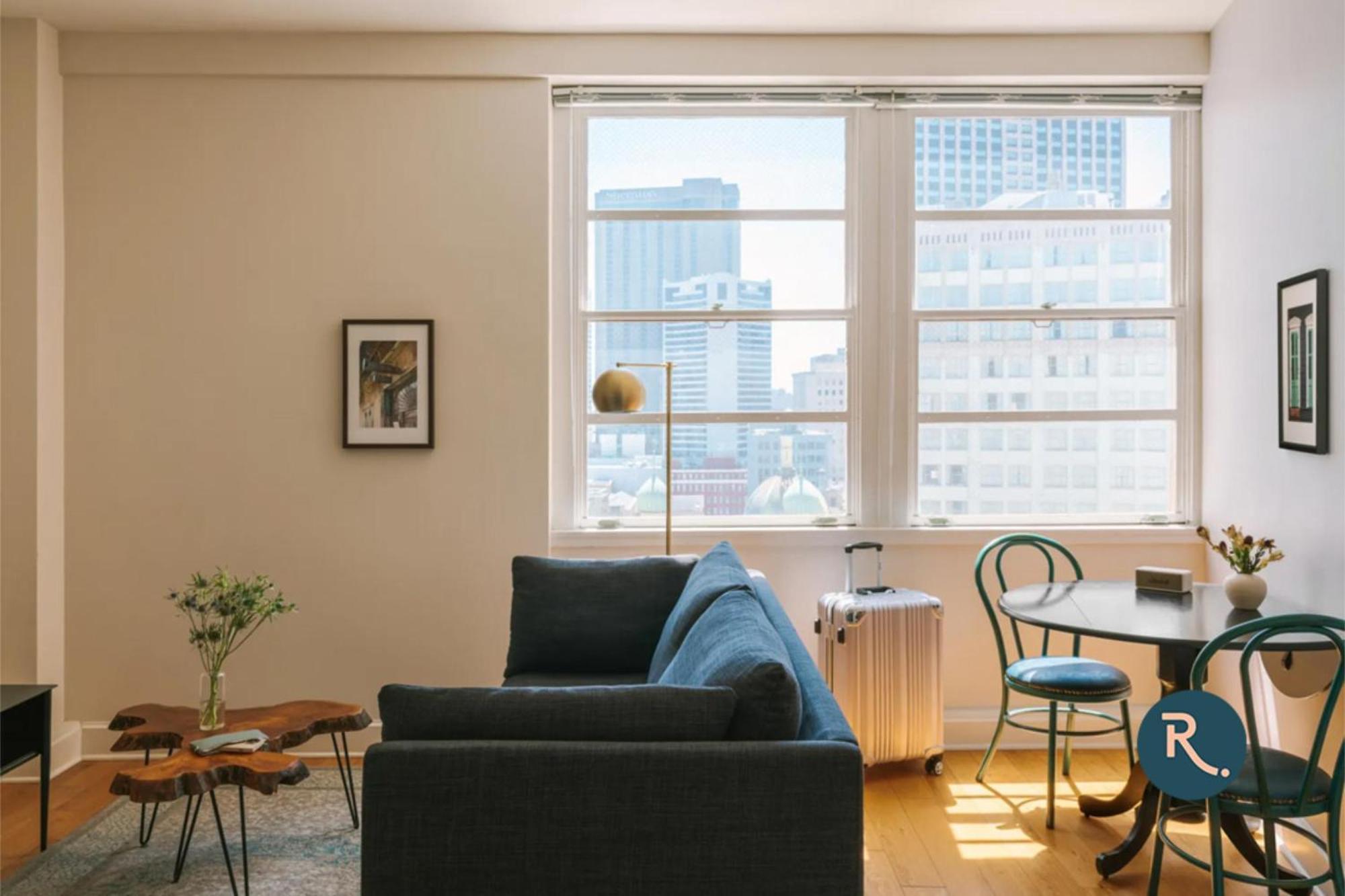 Apartment Roami At Duncan Plaza