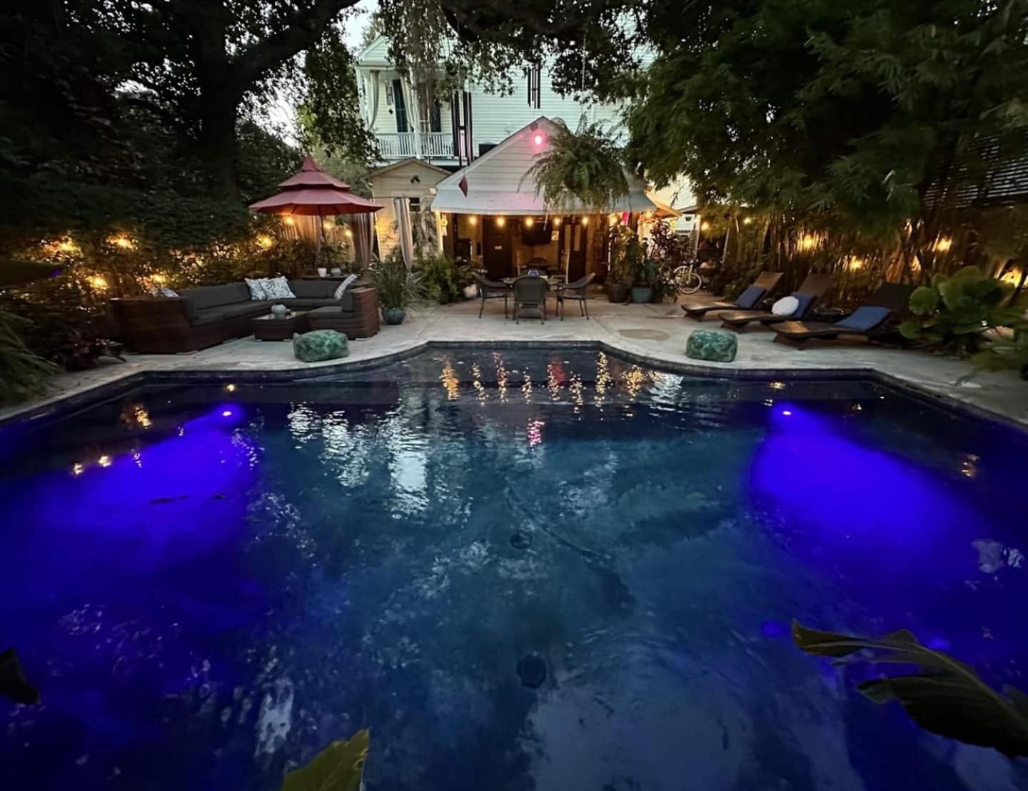 Historic- Salt Pool-Balconies-Near French Quarter New Orleans