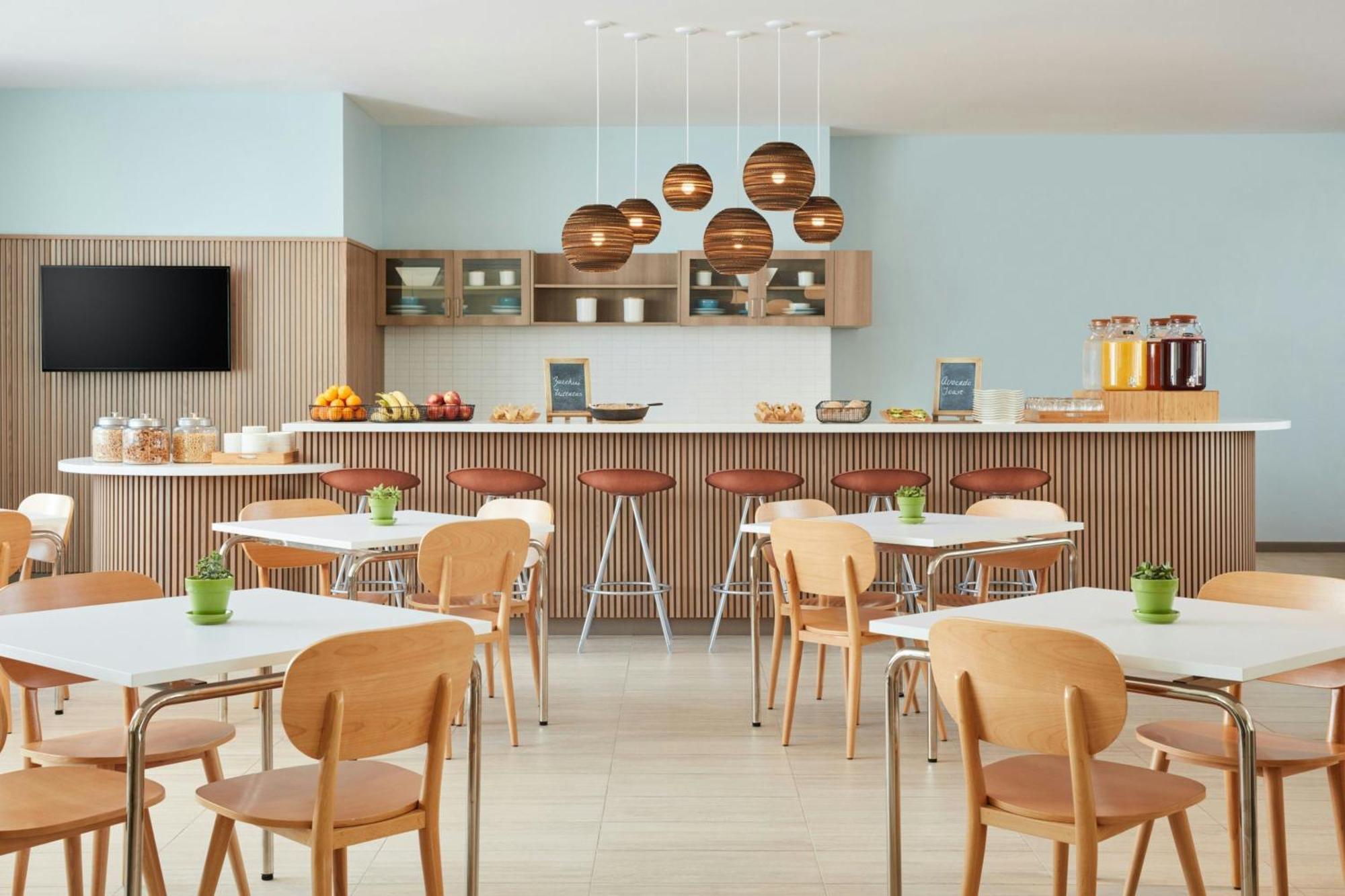 Element Downtown Hotel New Orleans