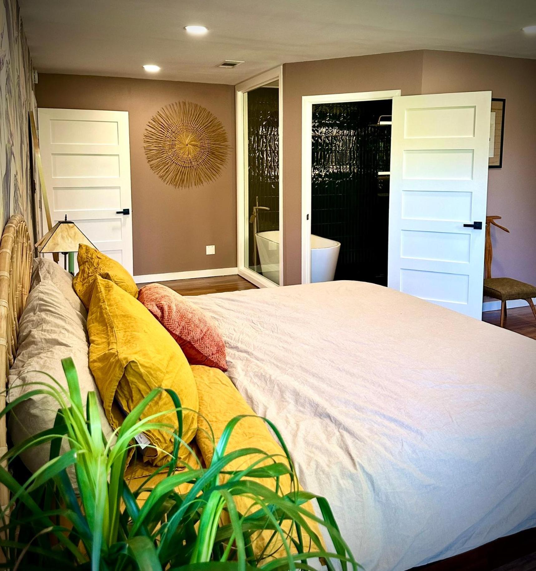Bed & Breakfast The Railyard Nola - Adult Only, Clothing Optional Pool *
