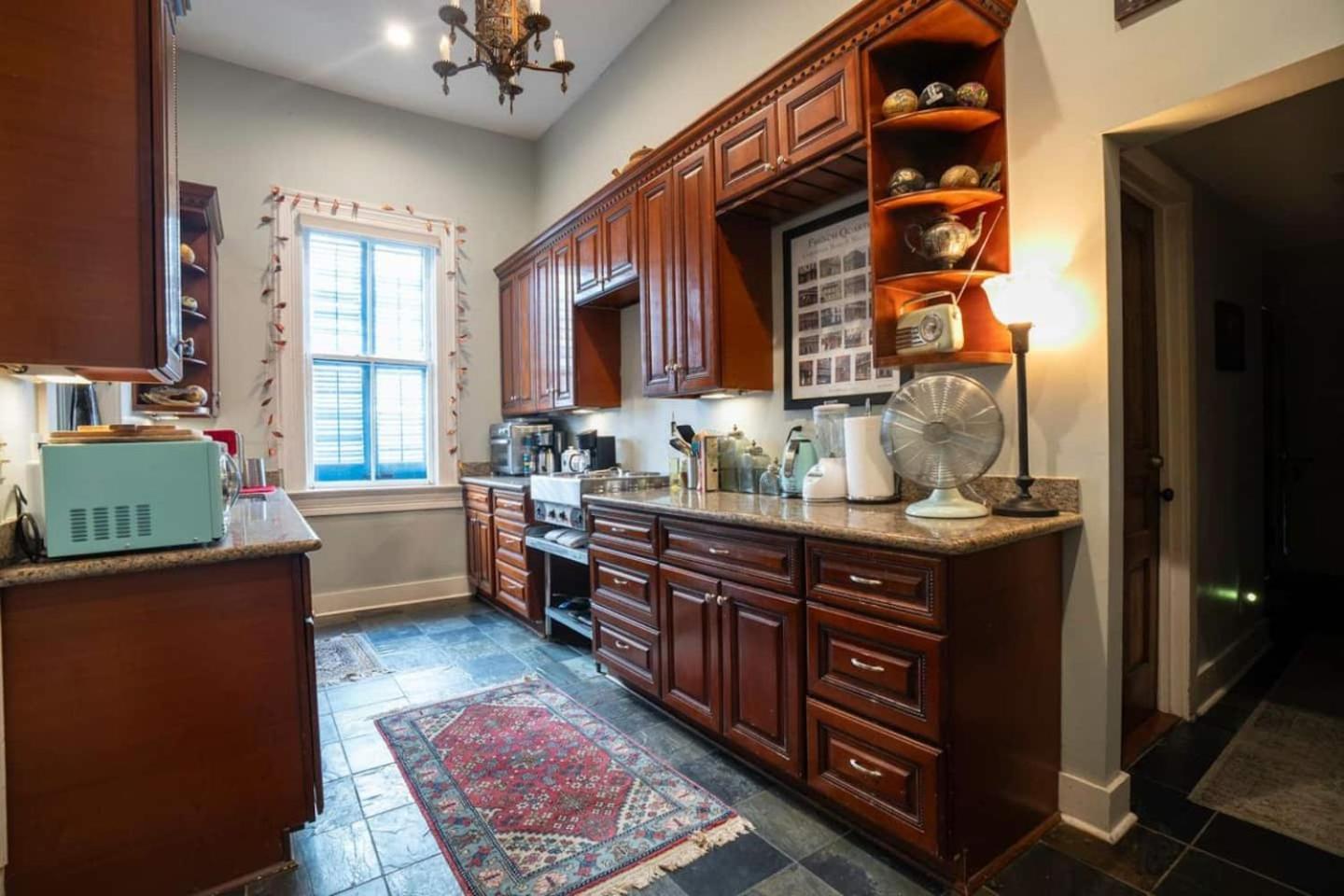 Historic- Salt Pool-Balconies-Near French Quarter Holiday home *