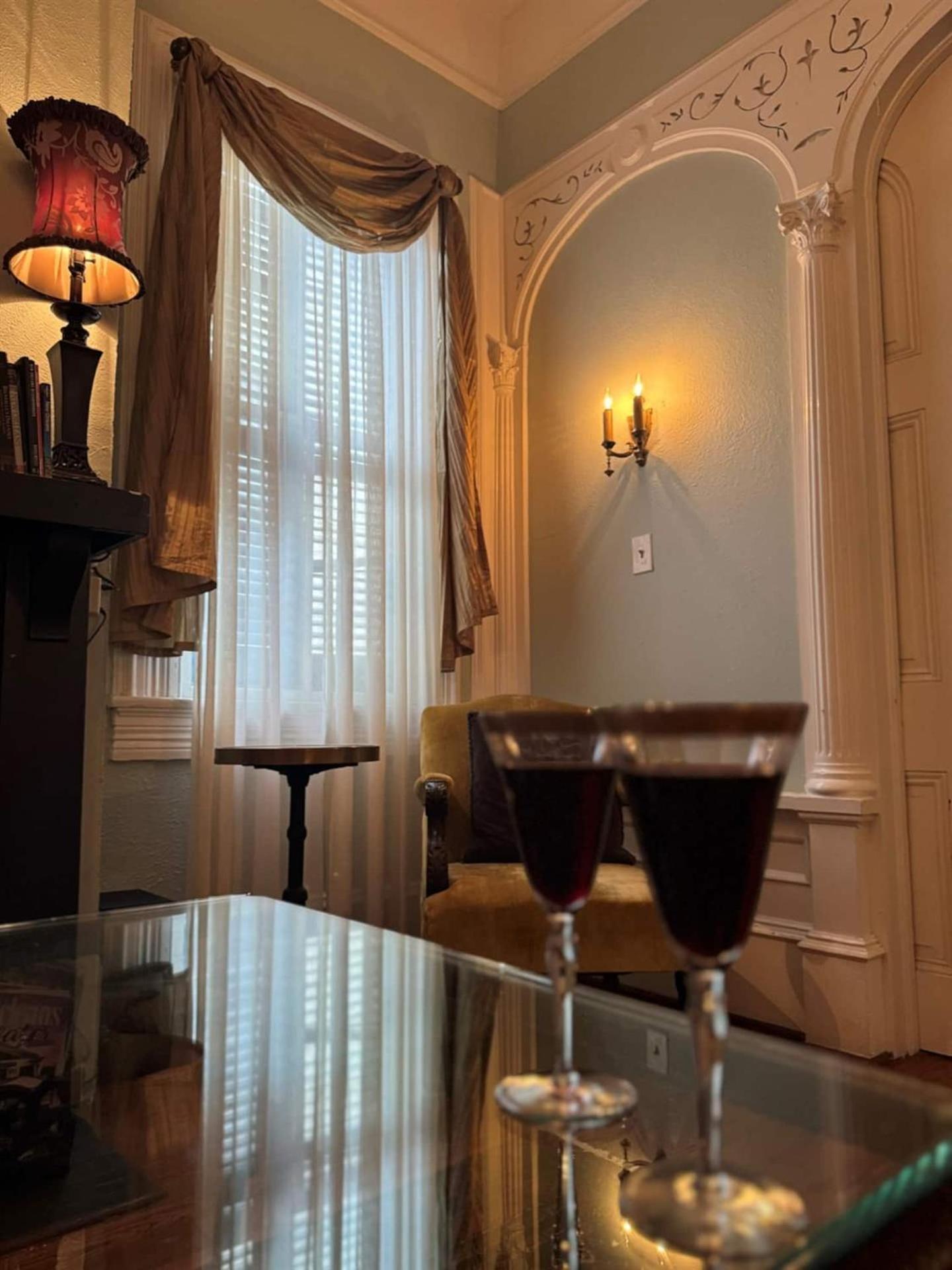 Historic- Salt Pool-Balconies-Near French Quarter * New Orleans