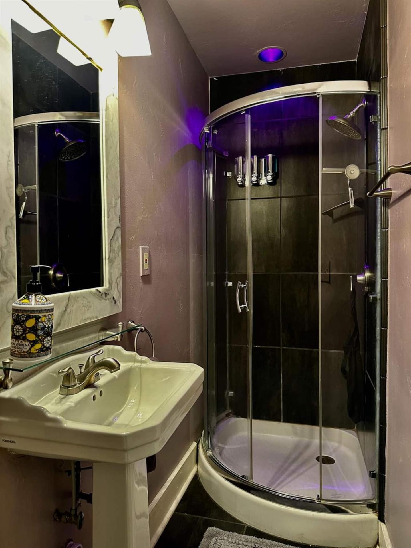 Holiday home Historic- Salt Pool-Balconies-Near French Quarter *