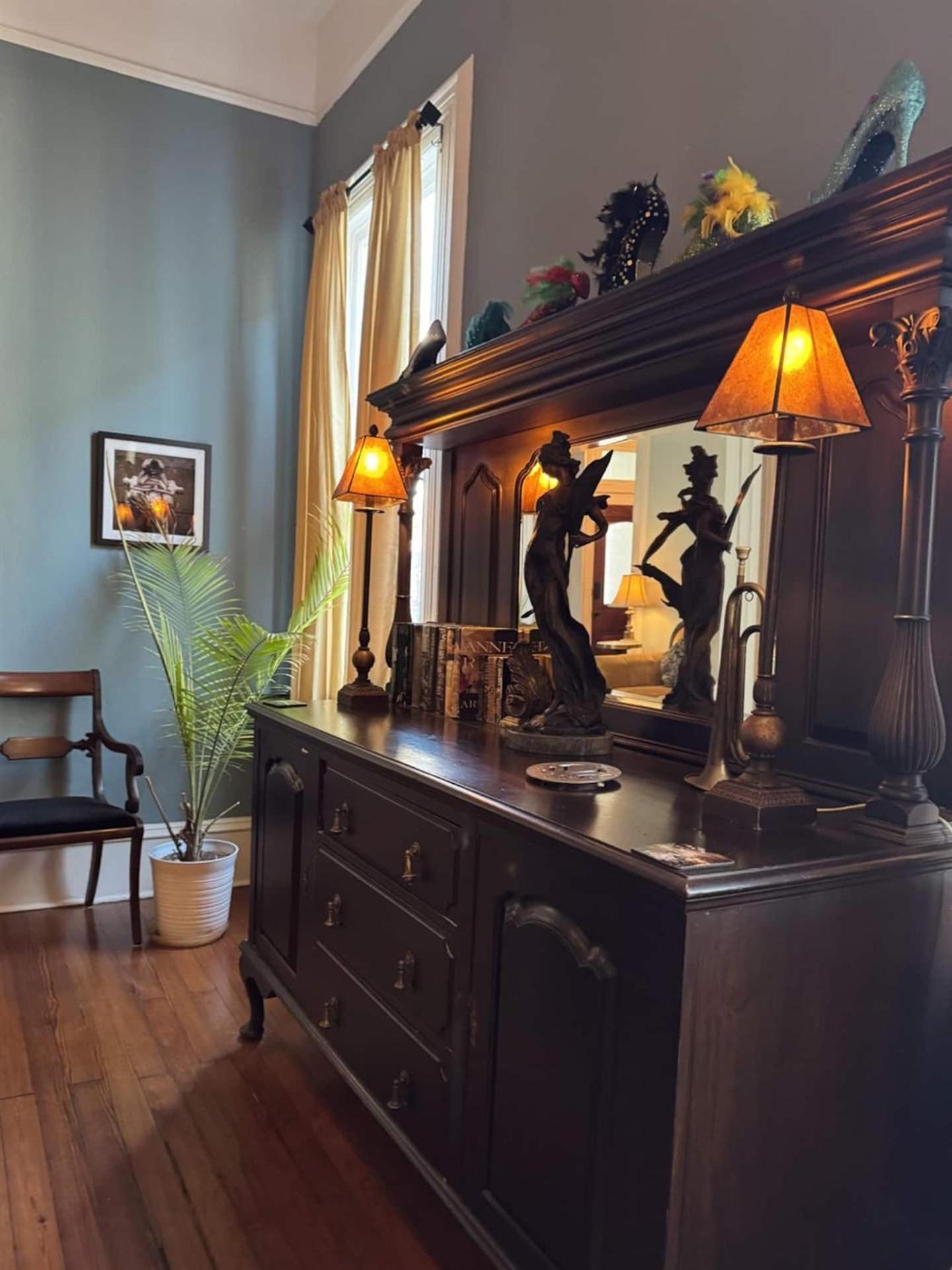 Historic- Salt Pool-Balconies-Near French Quarter Holiday home *