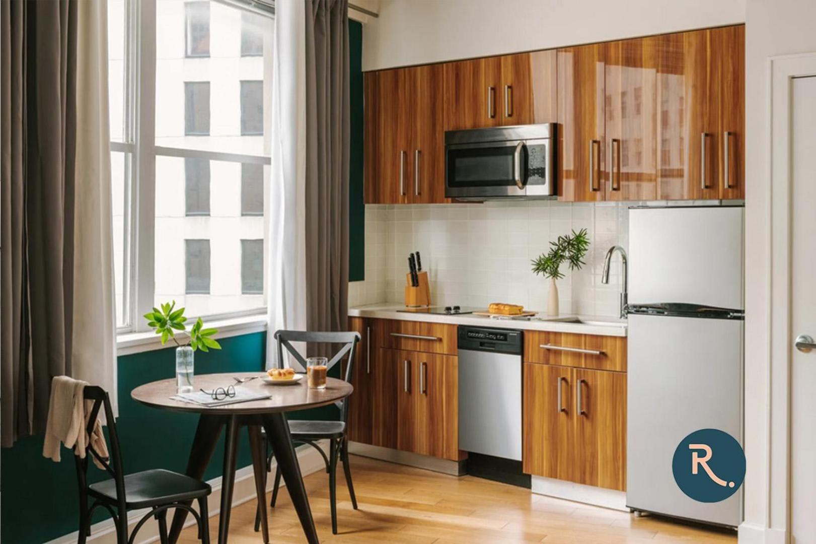 Apartment Roami At Duncan Plaza