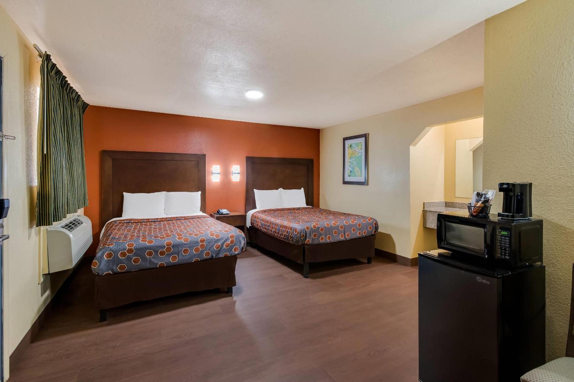 Relax Inn & Suites Hotel