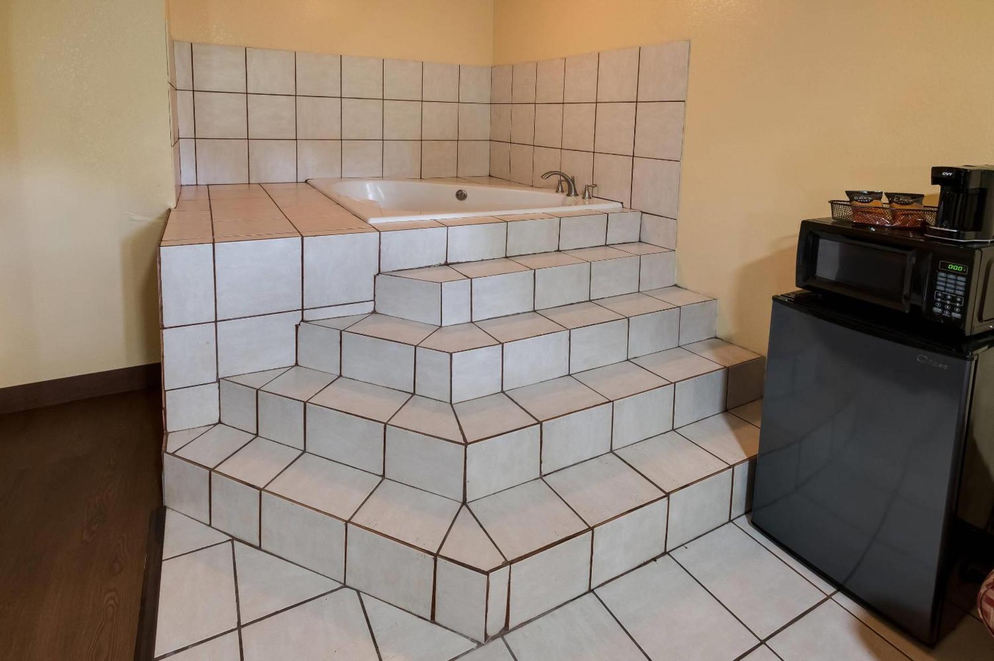 Relax Inn & Suites New Orleans