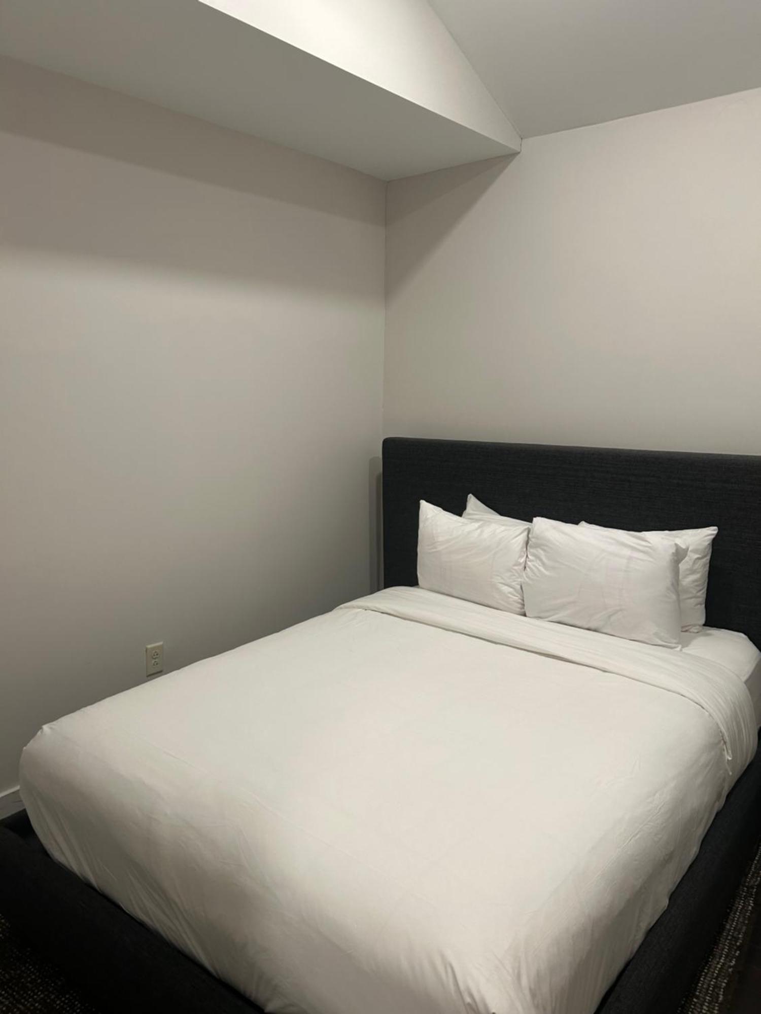 The Gregory 402 Hotel *