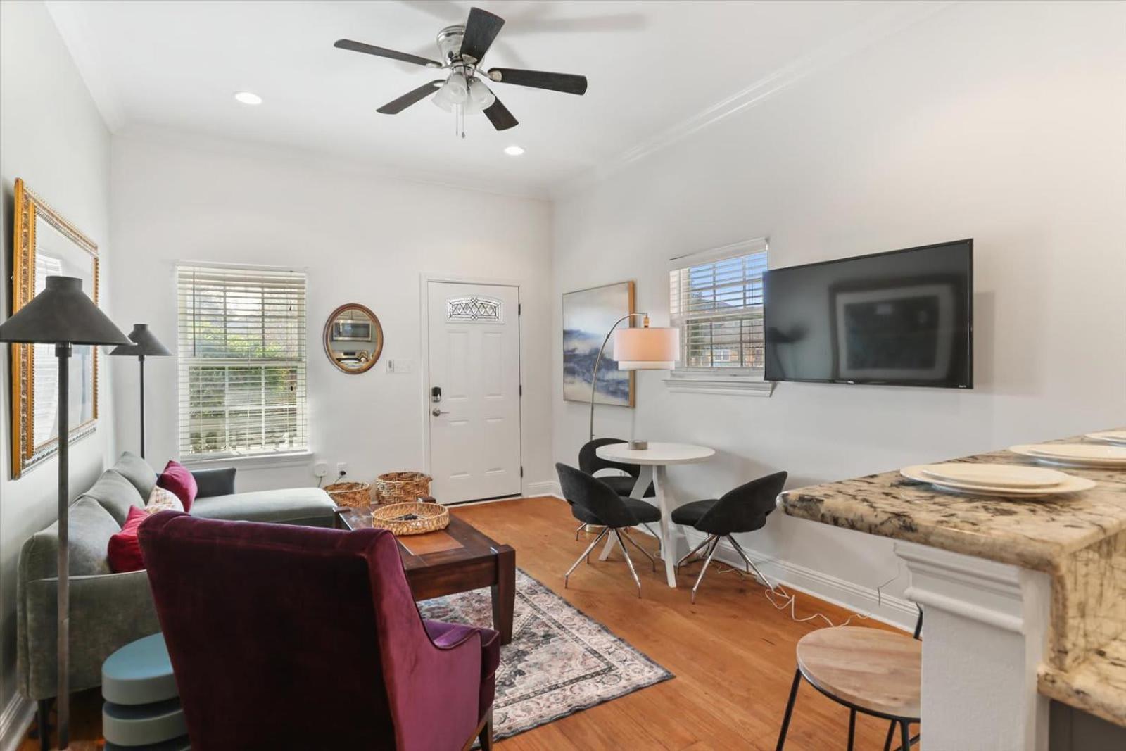 Jazzfest Spotless 3br W Driveway *