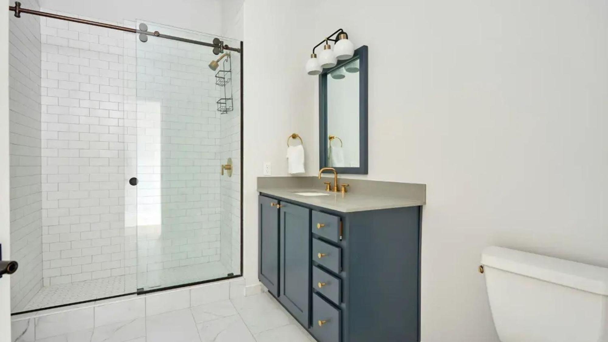 Prime Walkable Location In Heart Of French Quarter The Harlequin By Avantstay *