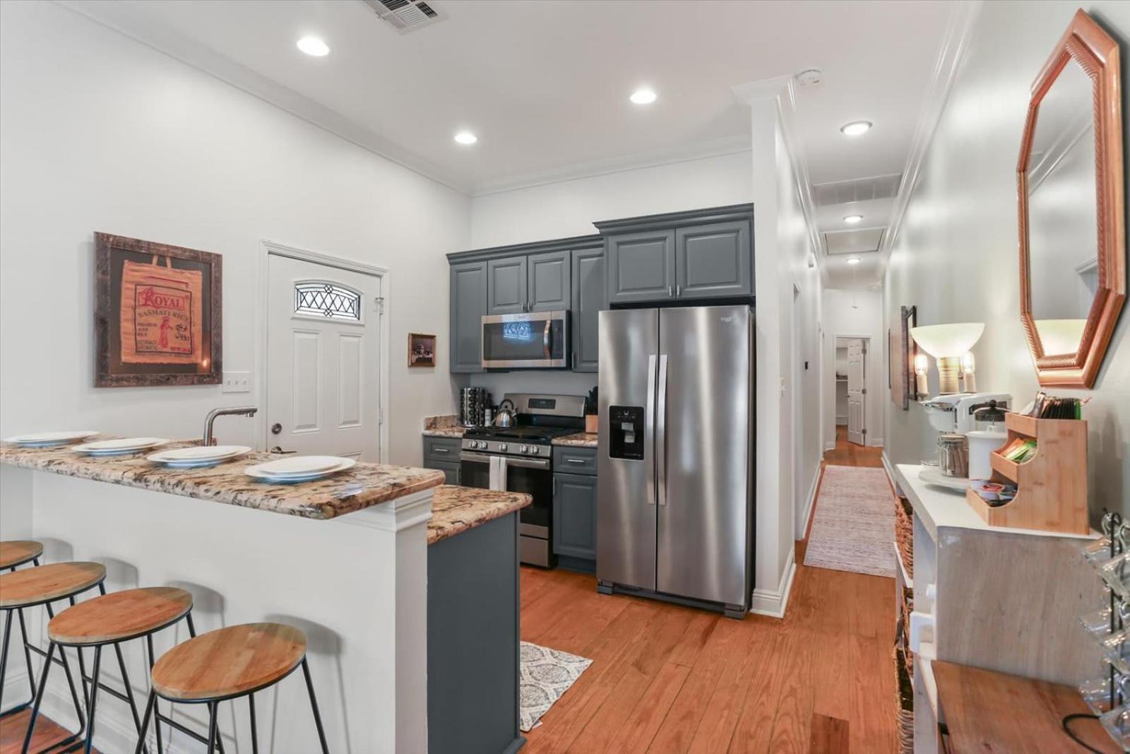 Jazzfest Spotless 3br W Driveway *