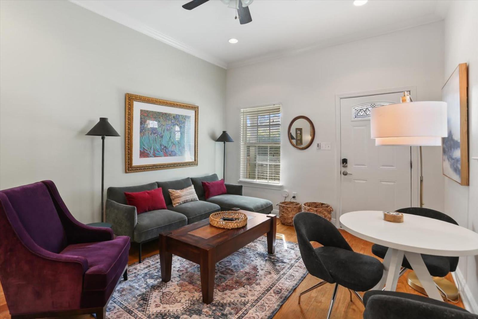 Jazzfest Spotless 3br W Driveway Holiday home