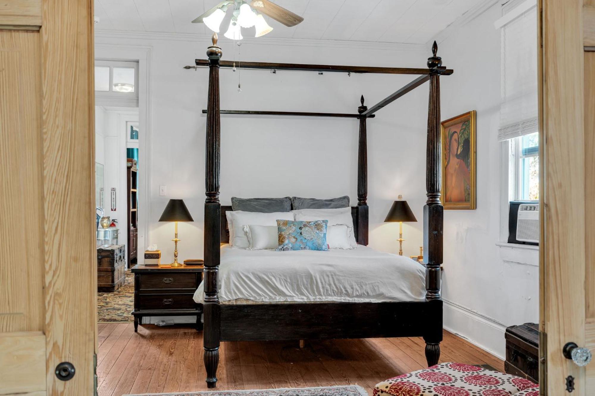 Historic Bywater 2br W Pets & Parking *