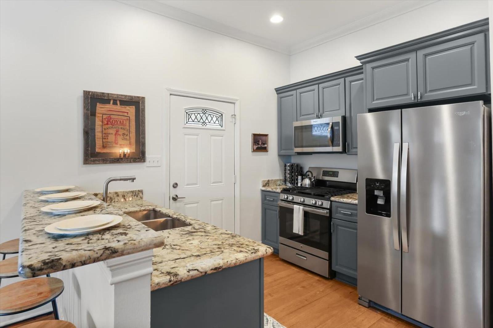 Jazzfest Spotless 3br W Driveway *