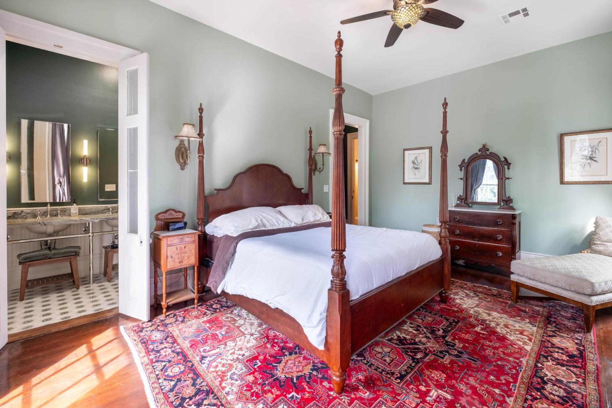 Holiday home 7 Muses On Magazine