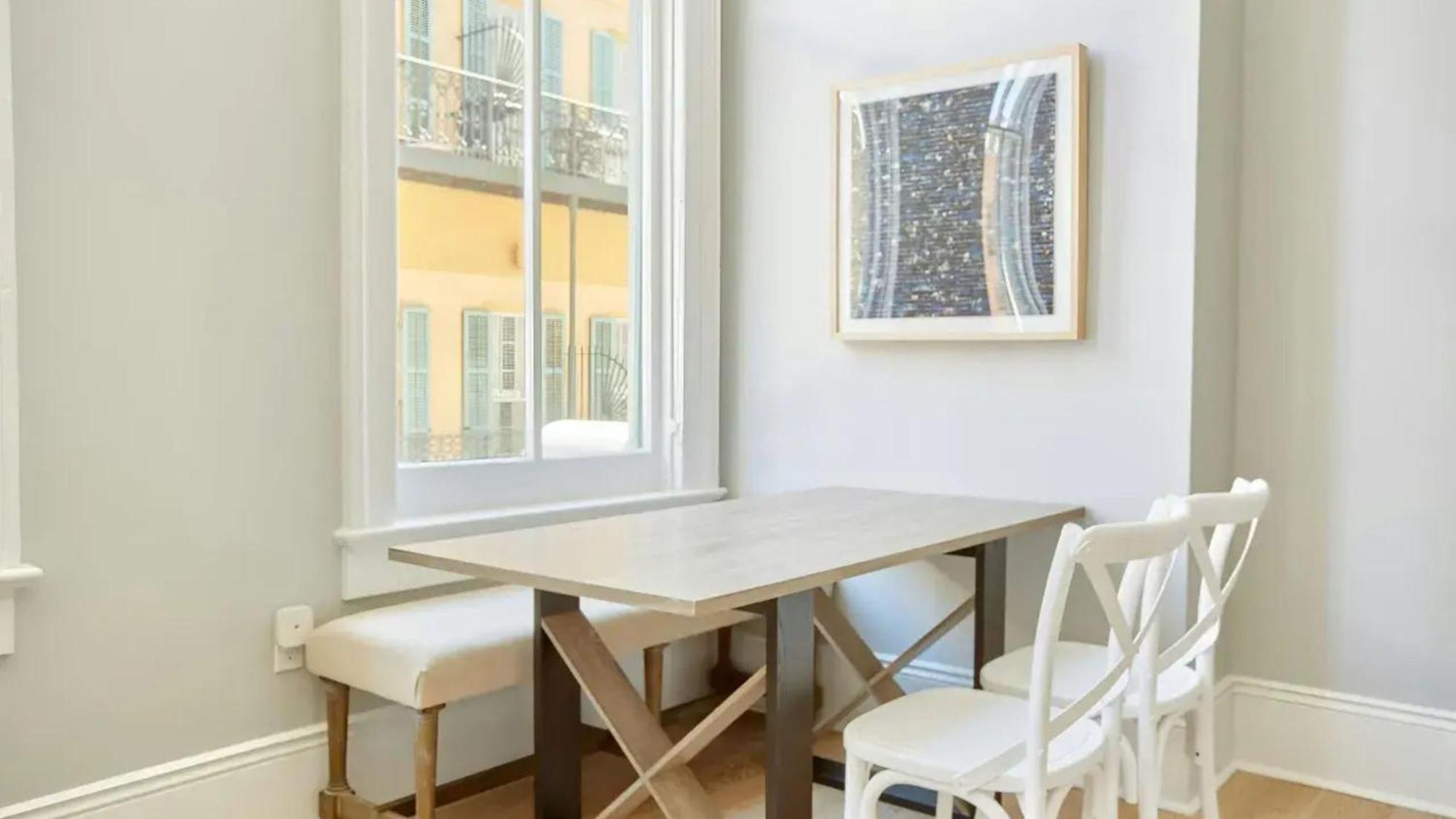 2 Units Steps To The French Quarter Bourbon St The Harlequin By Avantstay * New Orleans