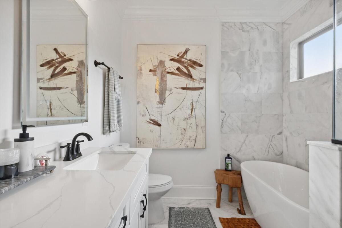 Paris Manor Family Friendly Holiday home