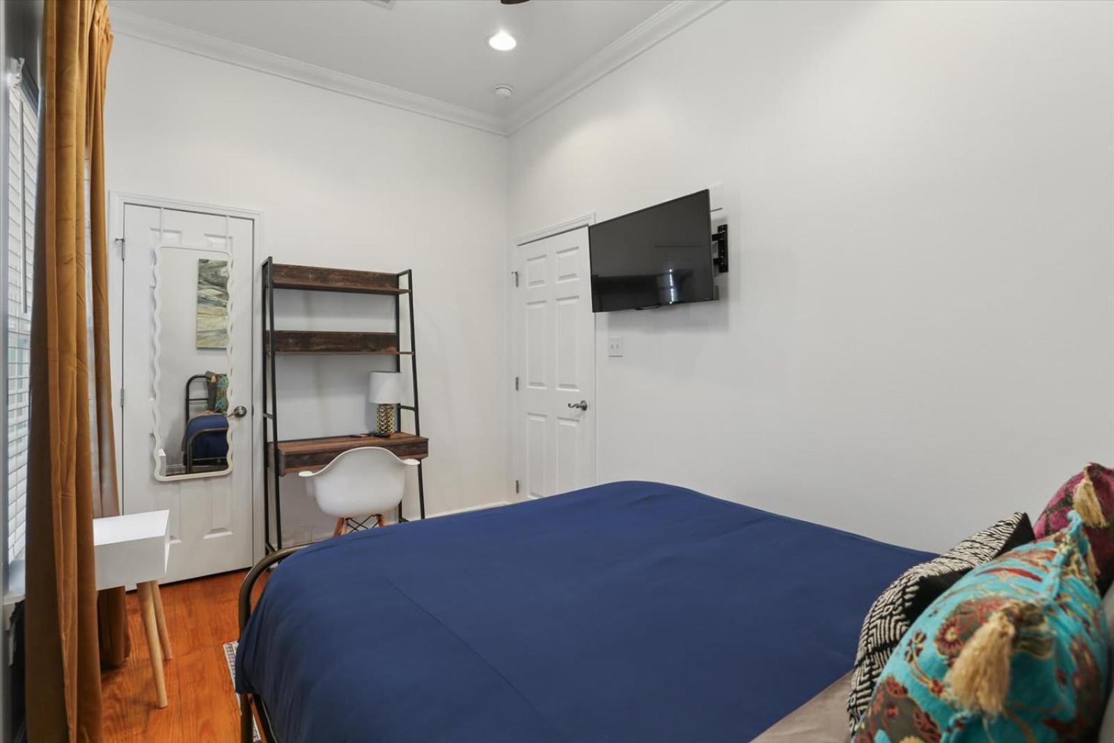 Jazzfest Spotless 3br W Driveway *