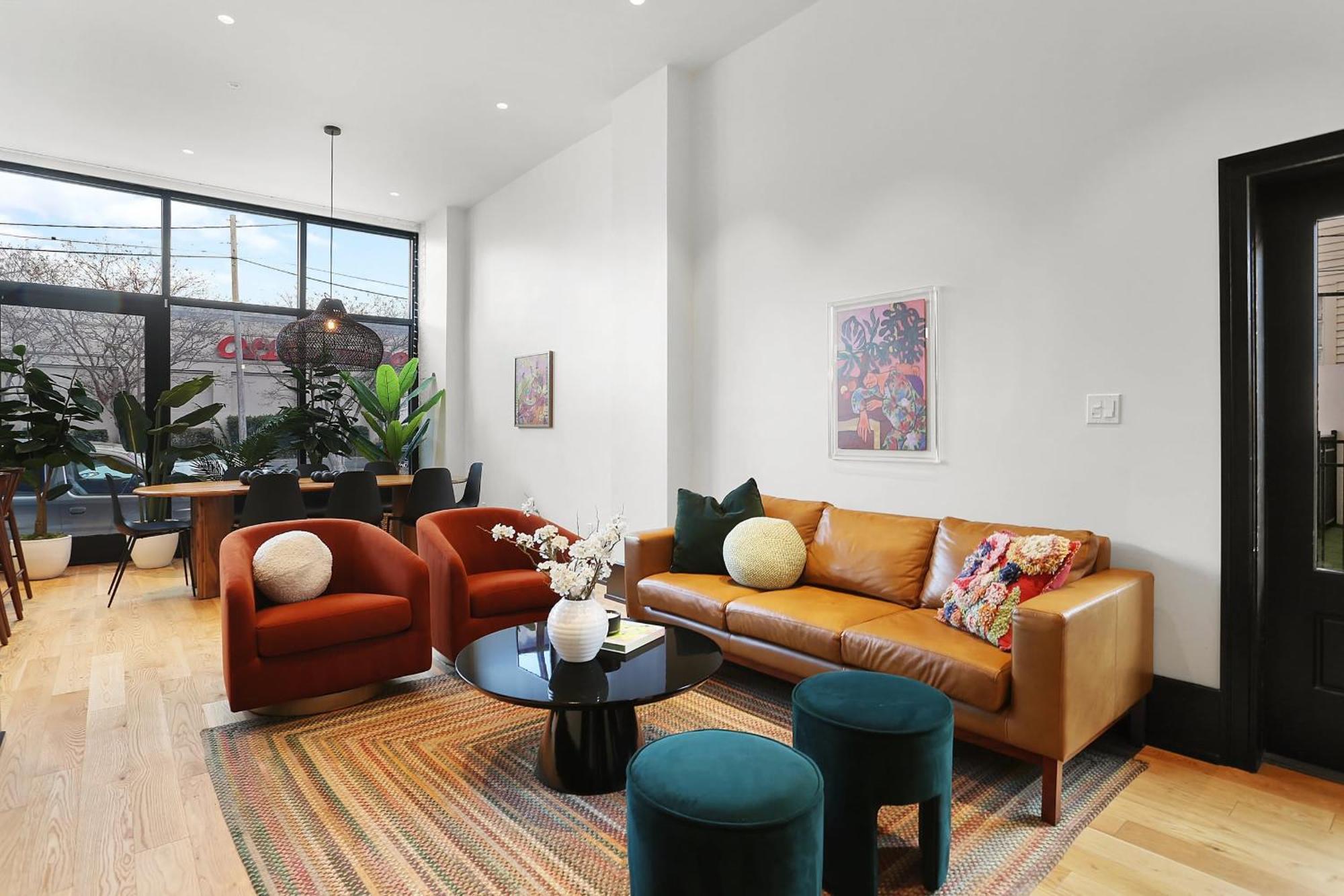The Gisele - Beautiful 4br 4ba For 8 - Pool & Streetcar Stop New Orleans