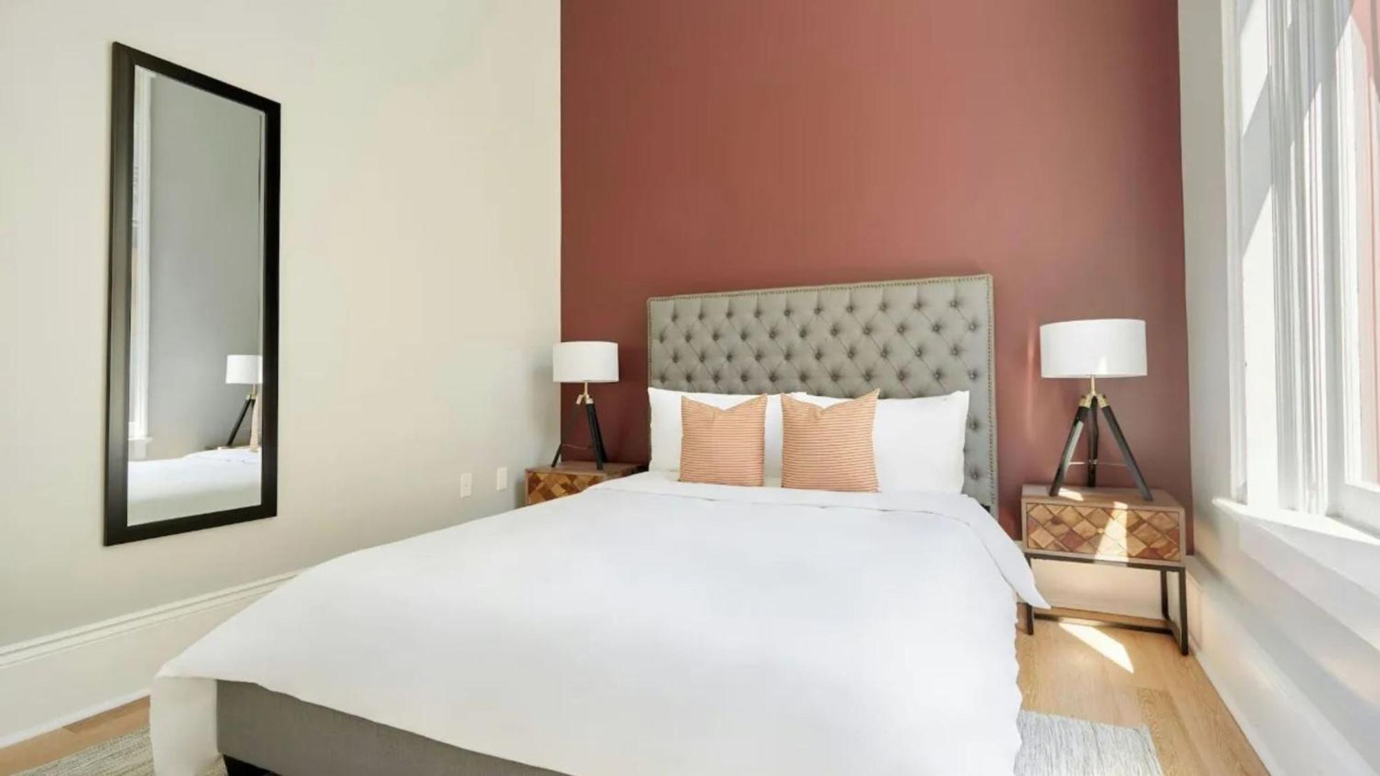The Harlequin: 2 Units By Avantstay New Orleans