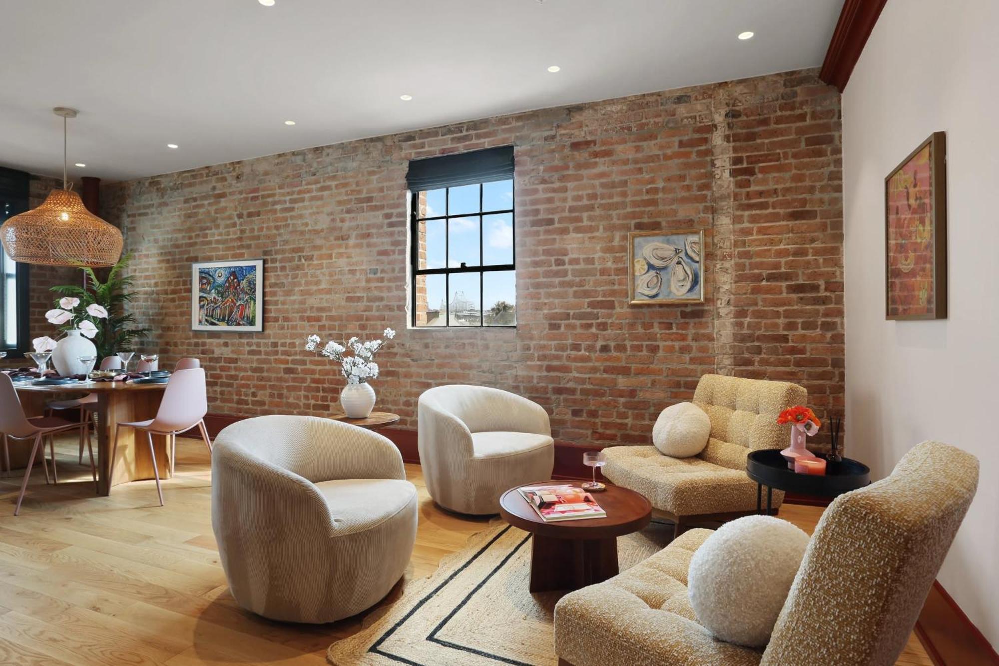 The Gisele - Charming 4br 4ba For 8 - Pool & Streetcar Stop