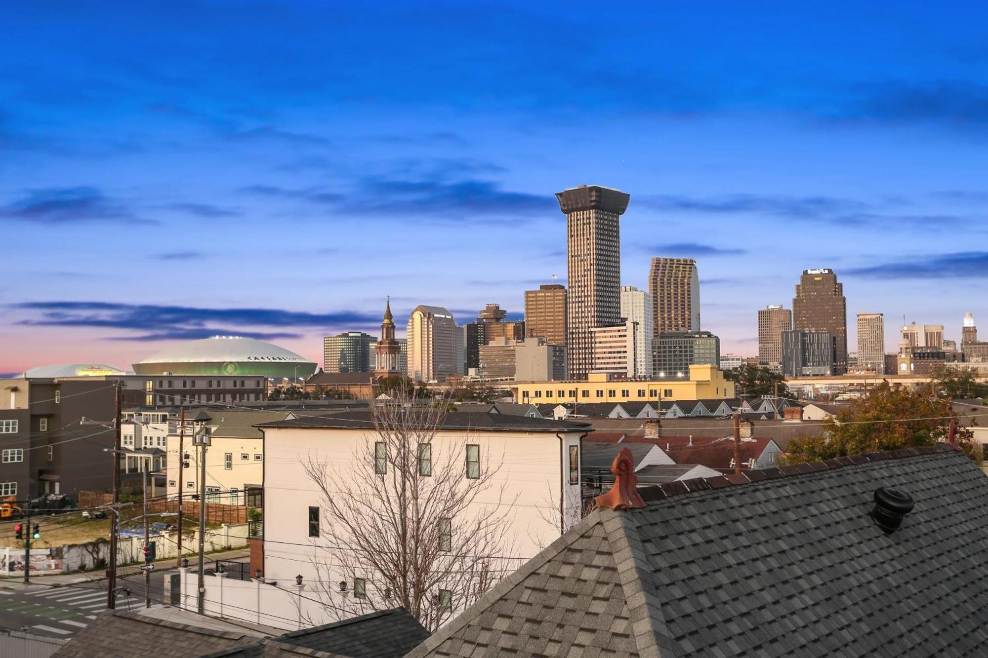 Apartment The Gisele - Charming 4br 4ba For 8 - Pool & Streetcar Stop New Orleans