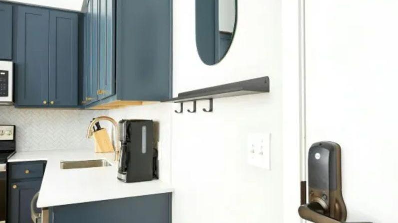 Hotel 3 Units Steps To Bourbon St The French Quarter The Harlequin By Avantstay *