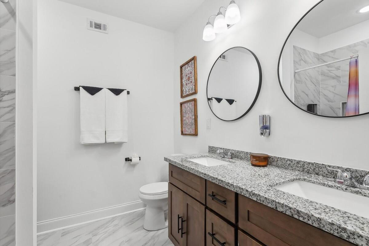 Spacious 10br Nola Home, Perfect For Groups, King Bed Apartment