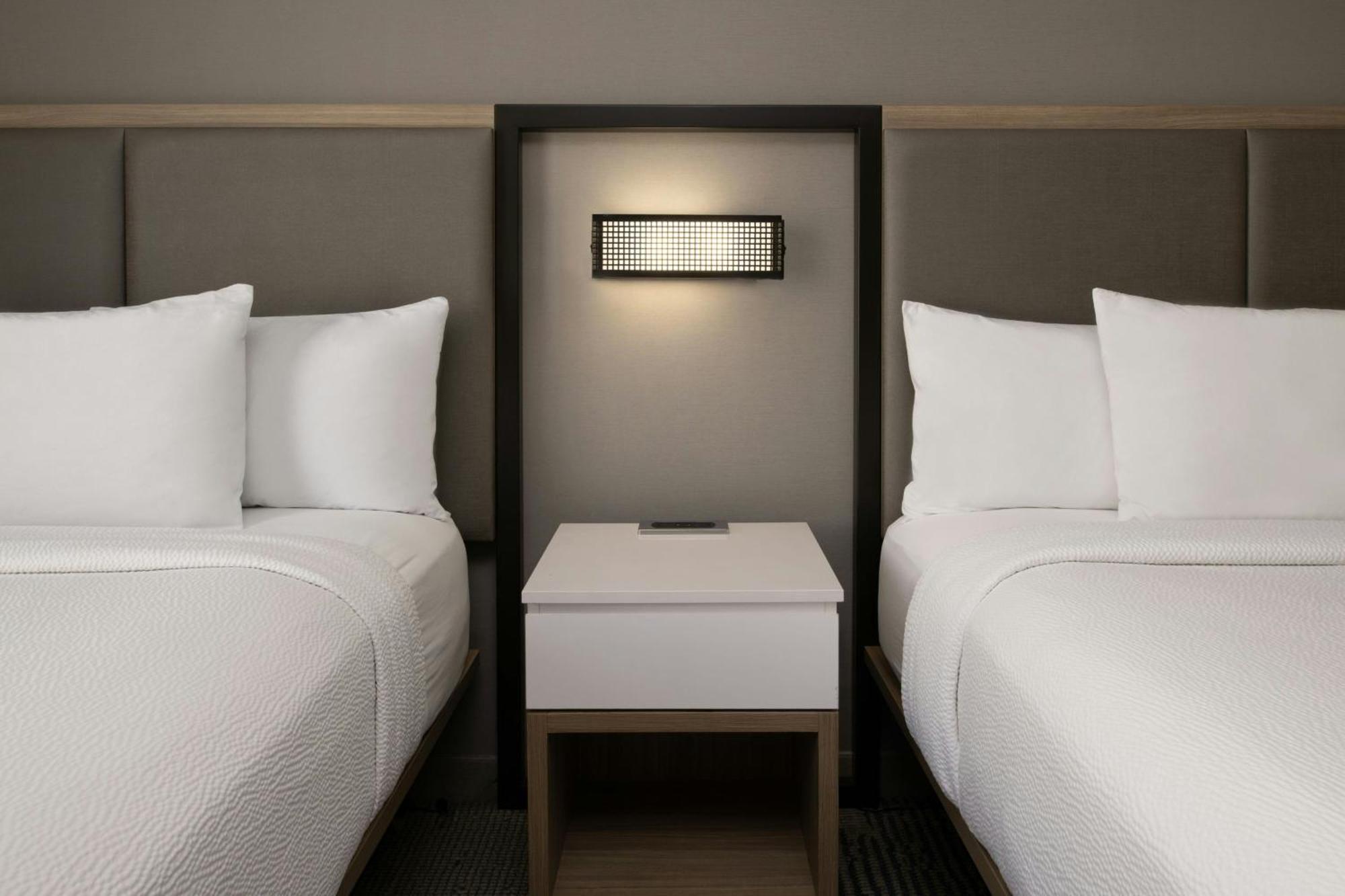 Springhill By Marriott Warehouse Arts District Hotel 3*