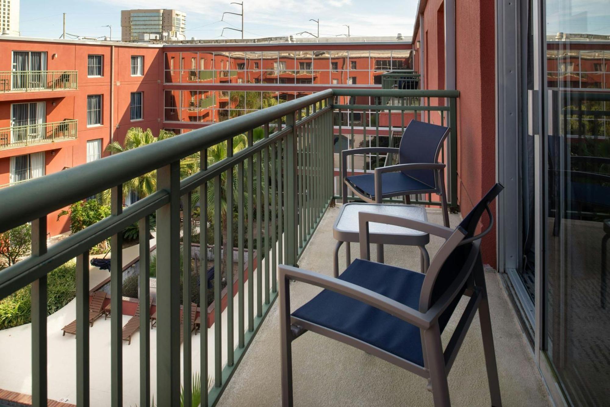 Hotel Courtyard By Marriott Warehouse Arts District New Orleans