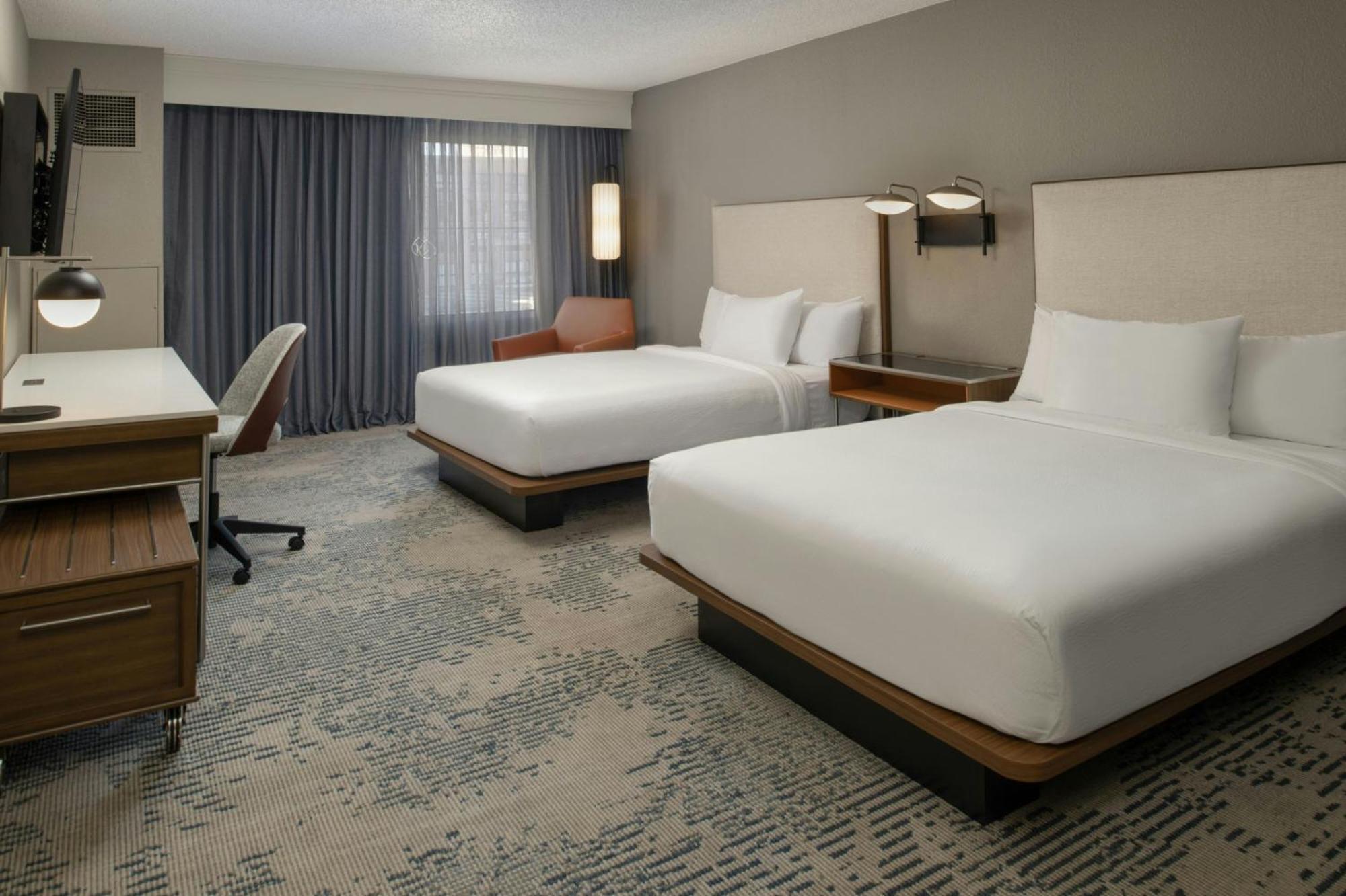 Courtyard By Marriott Warehouse Arts District Hotel