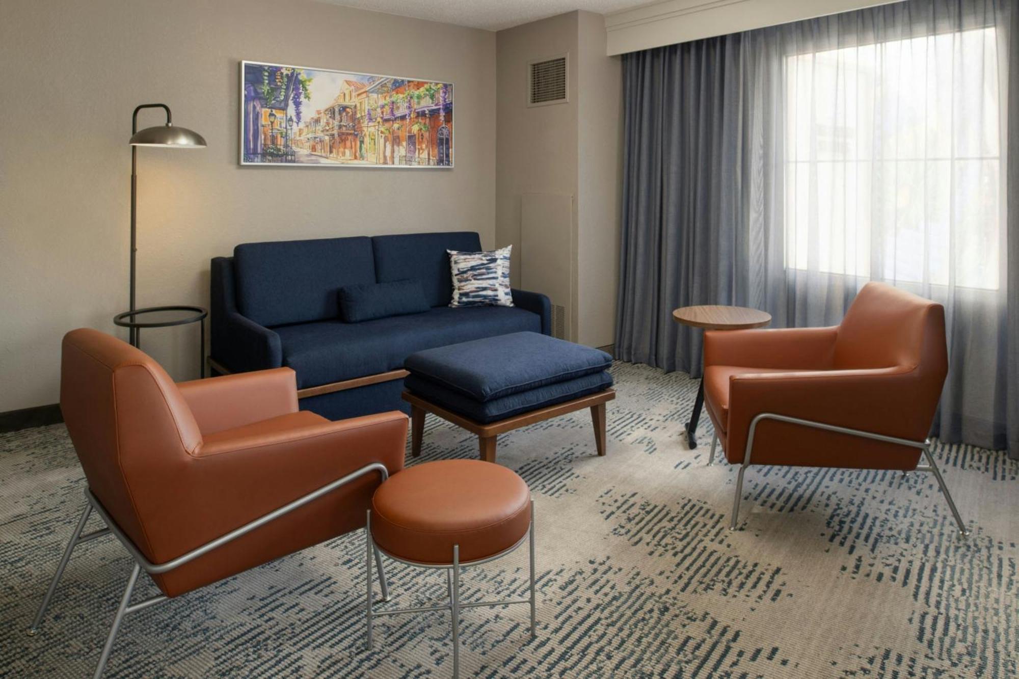 Courtyard By Marriott Warehouse Arts District New Orleans