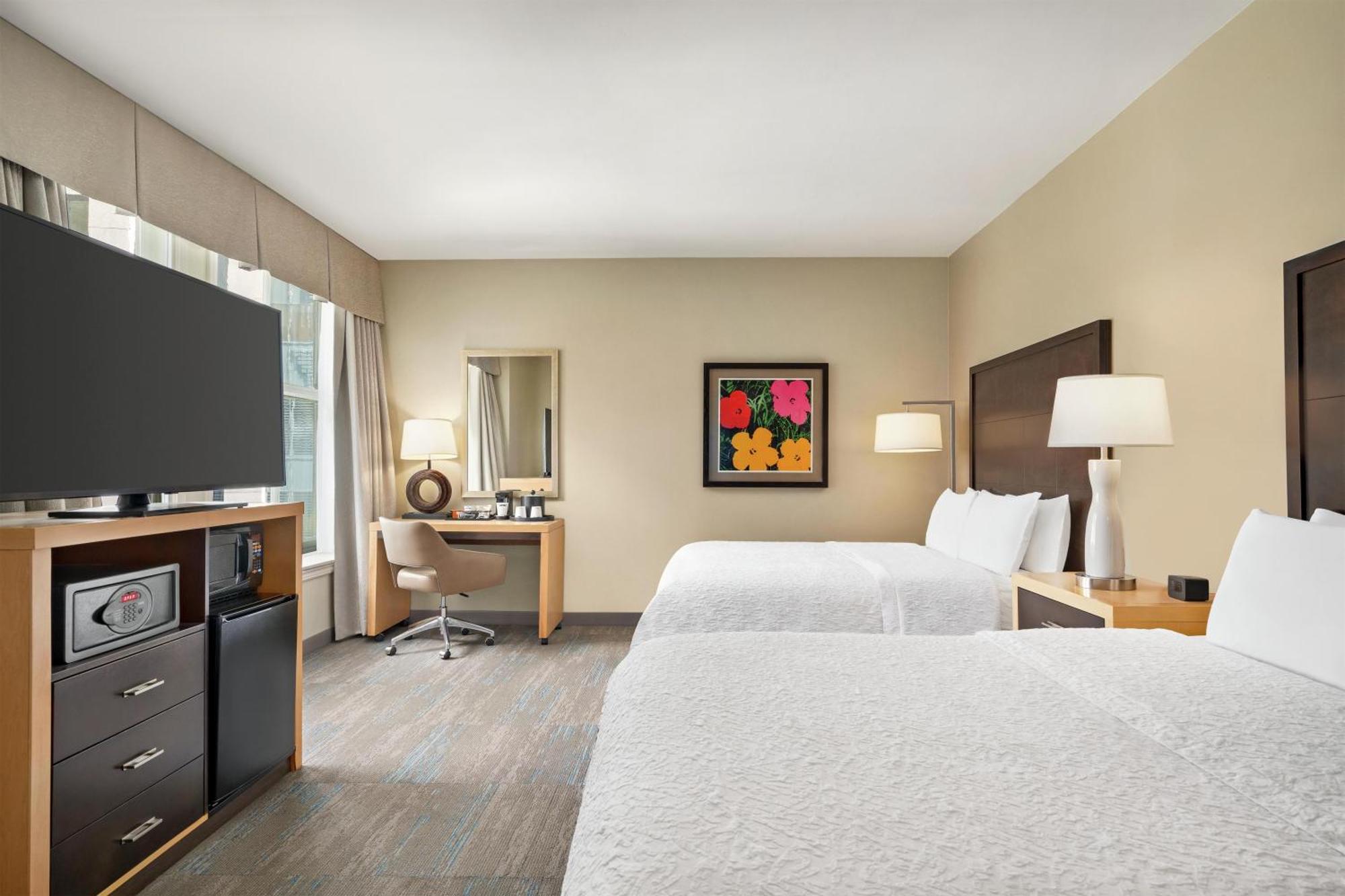 Hampton & Downtown French Quarter Area Hotel