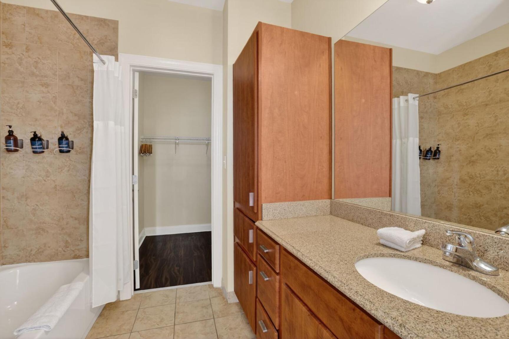 Roami At Duncan Plaza New Orleans