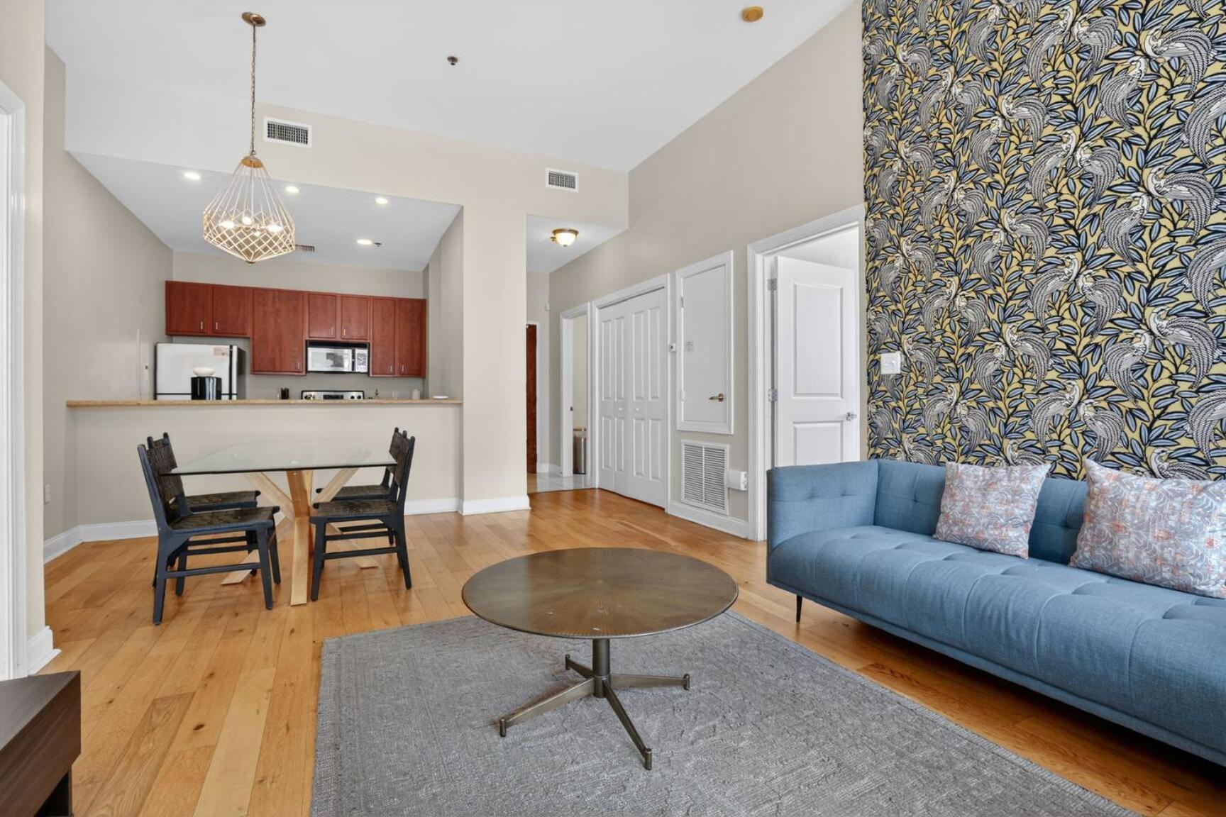 Roami At Duncan Plaza Apartment New Orleans