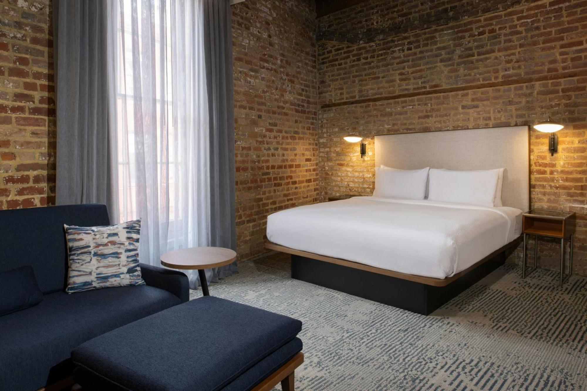 Hotel Courtyard By Marriott Warehouse Arts District New Orleans