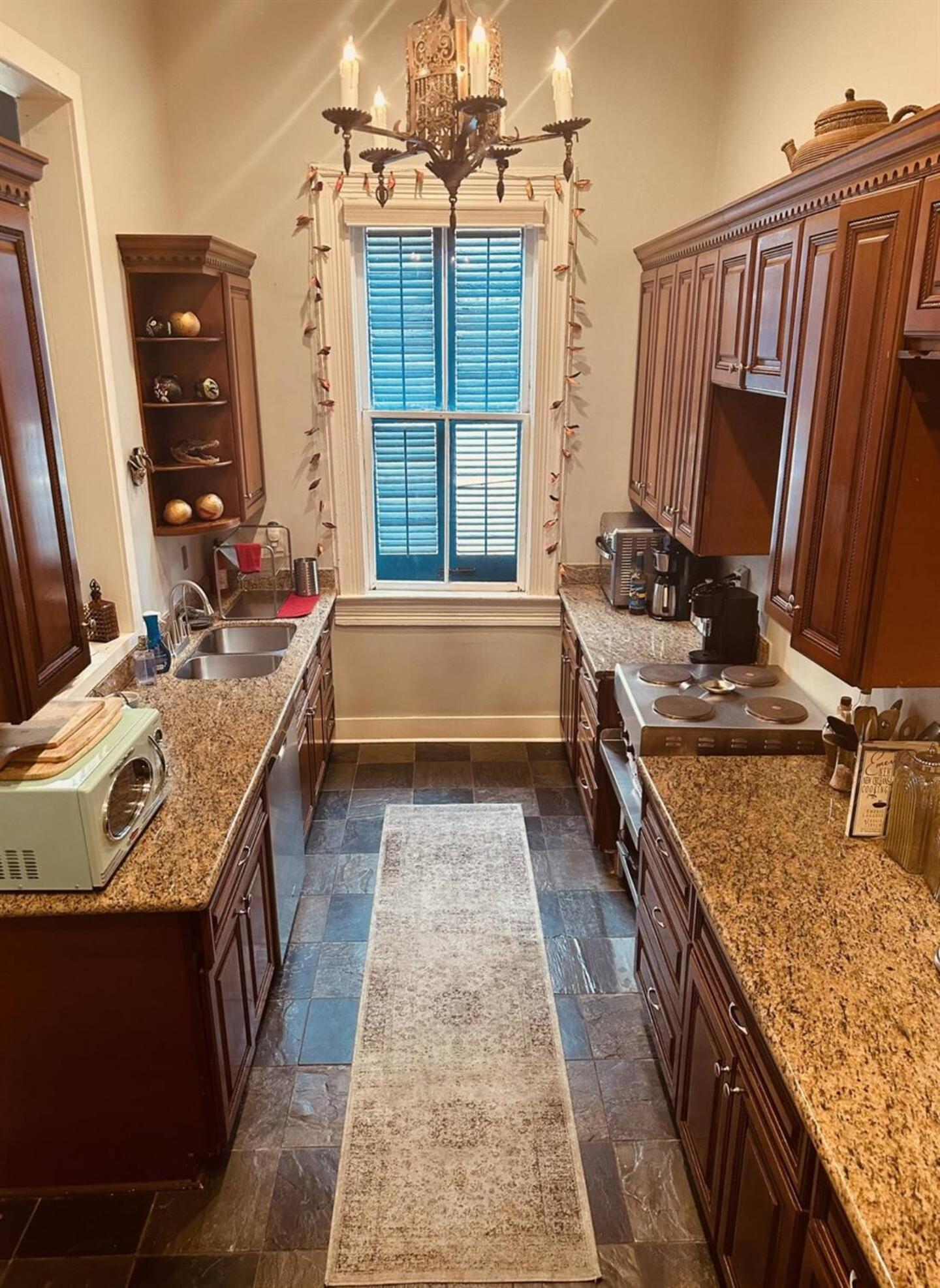 Historic- Salt Pool-Balconies-Near French Quarter Holiday home