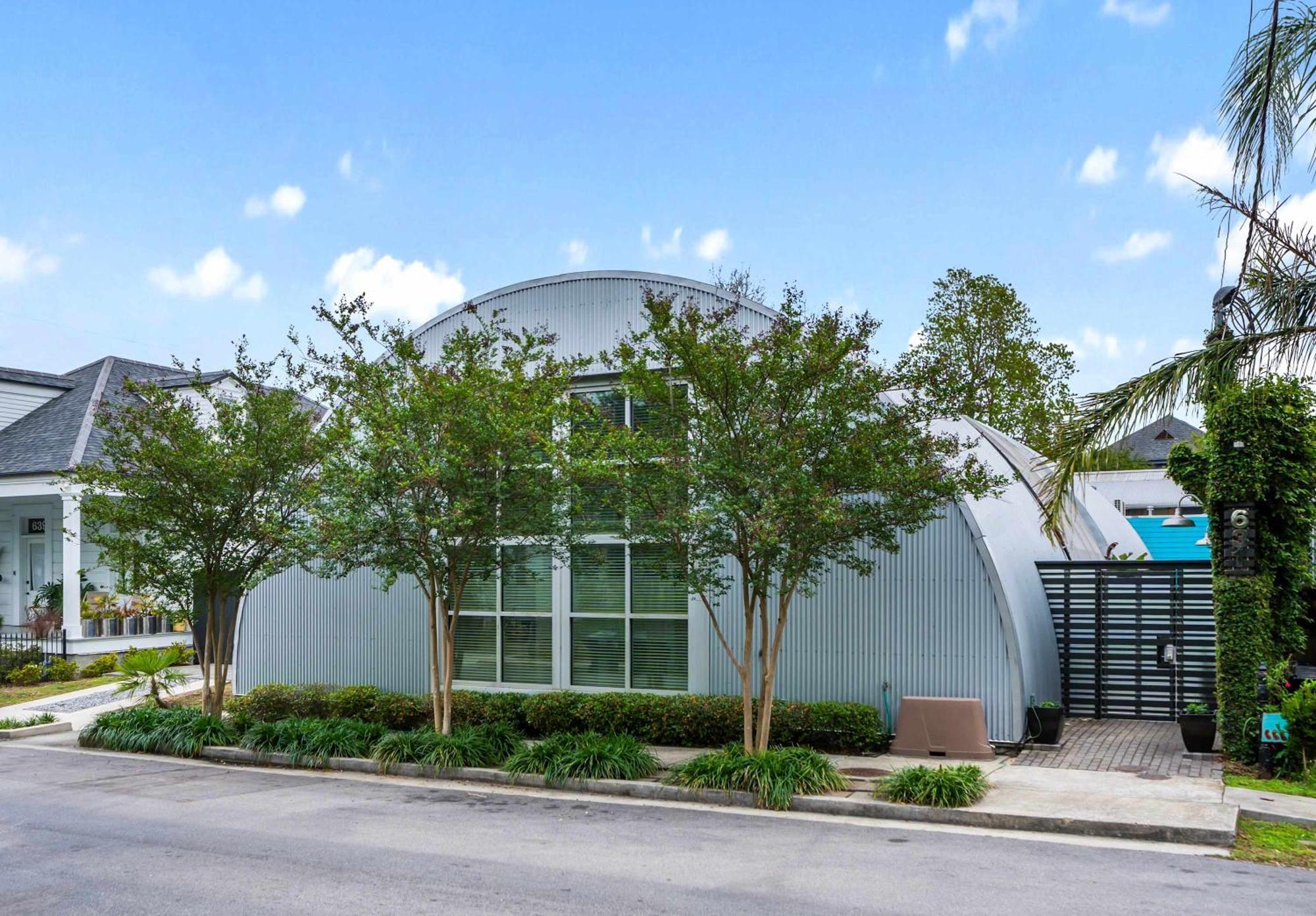 Moon 401 - Half Moon - 2br - 2 Bath Apartment New Orleans