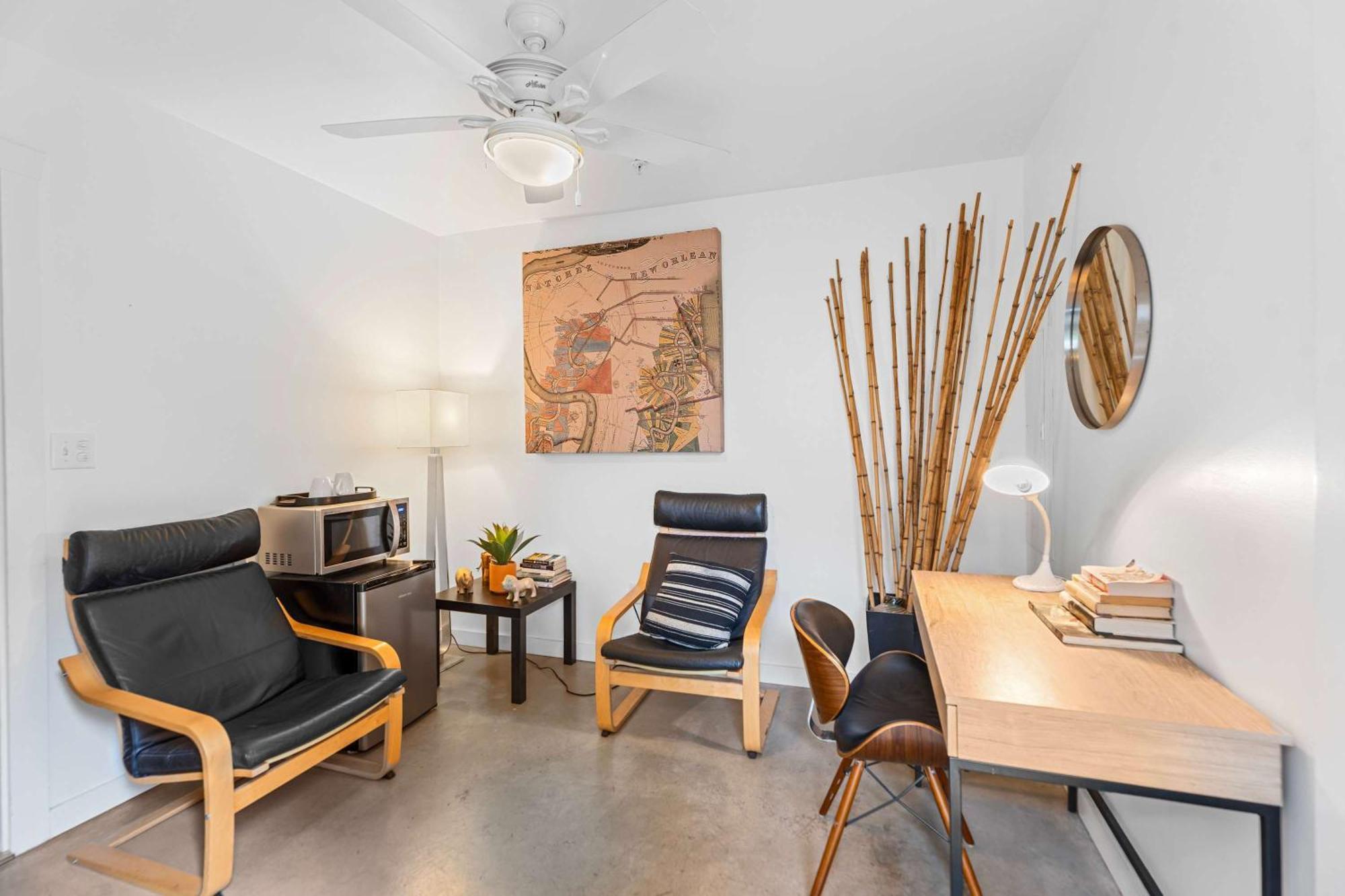 Moon 401 - Half Moon - 2br - 2 Bath Apartment New Orleans