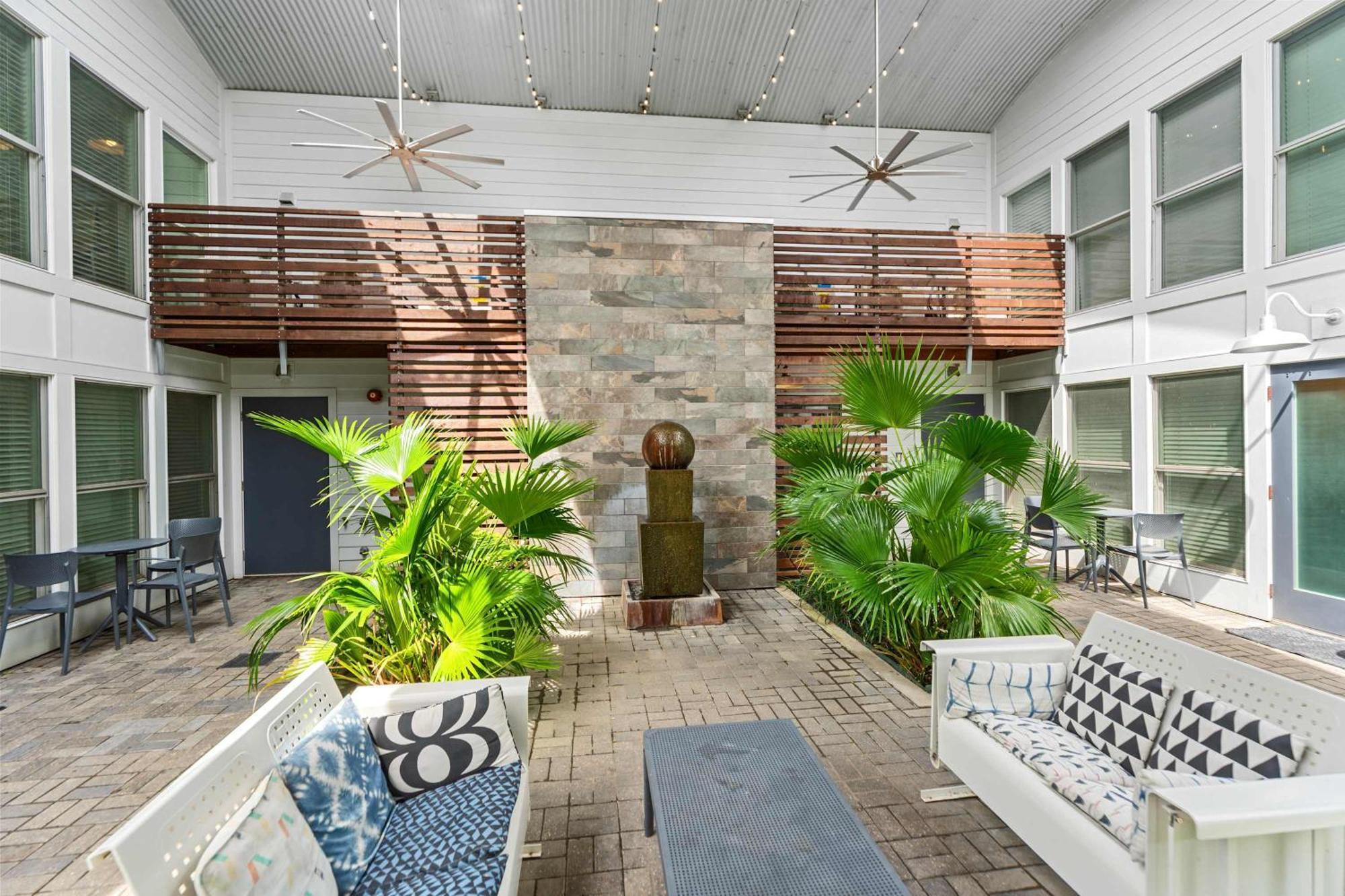 Moon 401 - Half Moon - 2br - 2 Bath * New Orleans